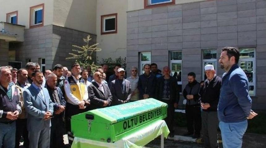 &Ouml;zden&rsquo;in &Ouml;l&uuml;m&uuml; Oltu Devlet Hastanesi&rsquo;ni Yasa Boğdu