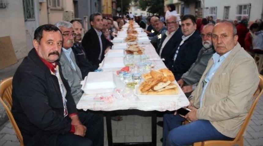 Taşk&ouml;pr&uuml;&rsquo;de Mahalle İftarları Başladı