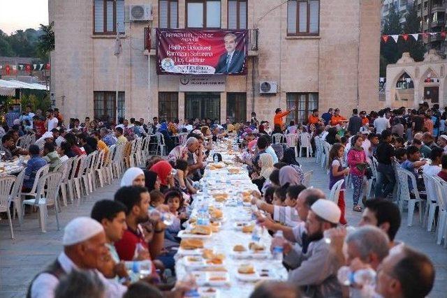 Haliliye Belediyesinde İftar Ve Sahur Çadırı Dolu Dolu Geçiyor