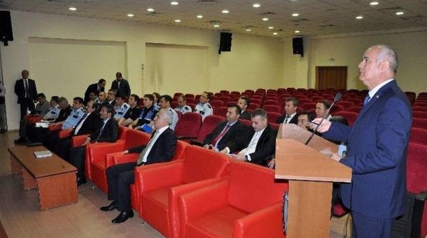 Vali Yıldırım, Emniyet Müdürlüğünü Ziyaret Etti