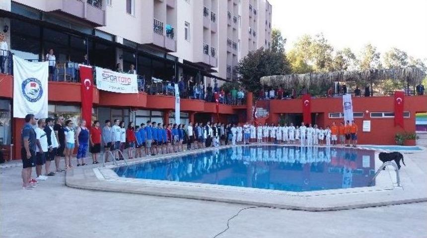 Foça Açık Su Yüzme Şampiyonası Sona Erdi