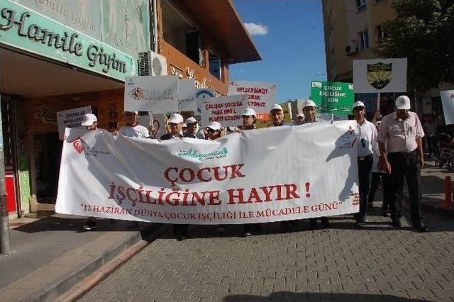 Adıyaman’da Çocuk İşçiliğine Hayır Yürüyüşü