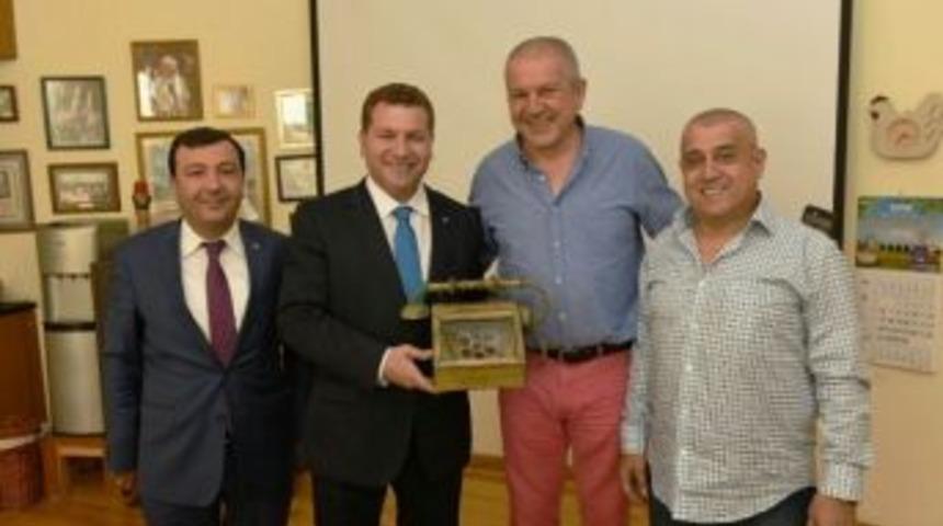 Karesi&rsquo;den Banvit&rsquo;e Ziyaret