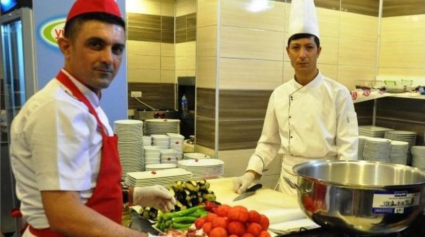 (&ouml;zel Haber) Y&ouml;resel Yemekler İftar Sofralarını S&uuml;sl&uuml;yor