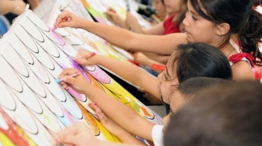 Piazza&rsquo;da &ldquo;minikafest&rdquo; Etkinliği, Karne Sevincini İkiye Katlayacak