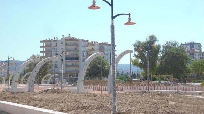 Silifke&rsquo;de Sosyal Yaşam Tesisi Yapım &Ccedil;alışmaları S&uuml;r&uuml;yor