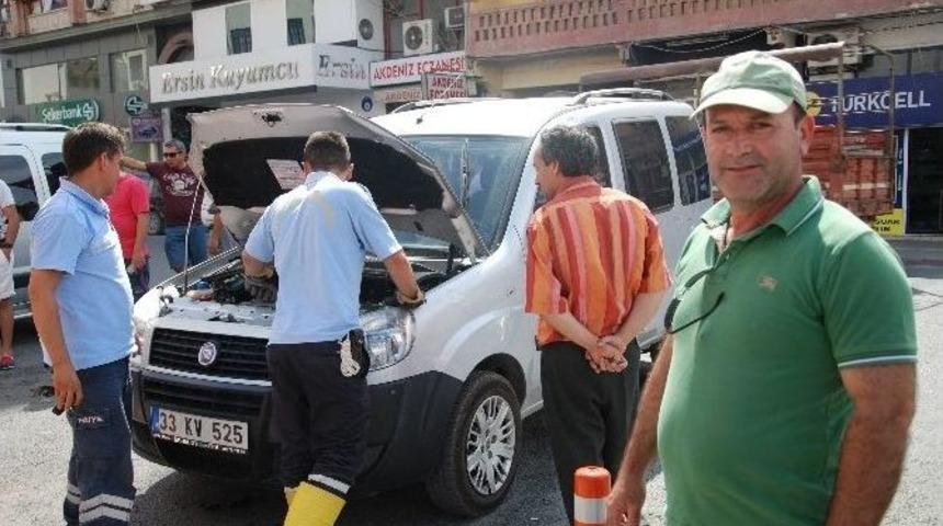 Otomobilde Yılan Paniği