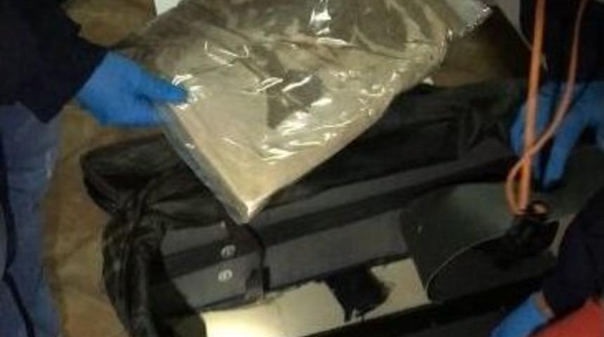 Erzincan&rsquo;da 1 Kilo 988 Gram Eroin Ele Ge&ccedil;irildi