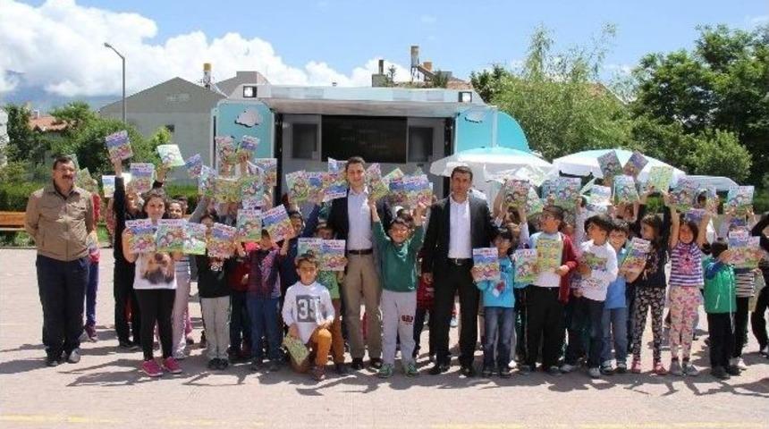 Sağlıklı Yaşam Aracı Minik &Ouml;ğrencilerle