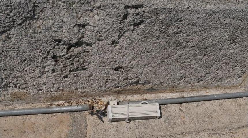 Tarihi K&ouml;pr&uuml;y&uuml; Aydınlatan Lambalar &Ccedil;alındı