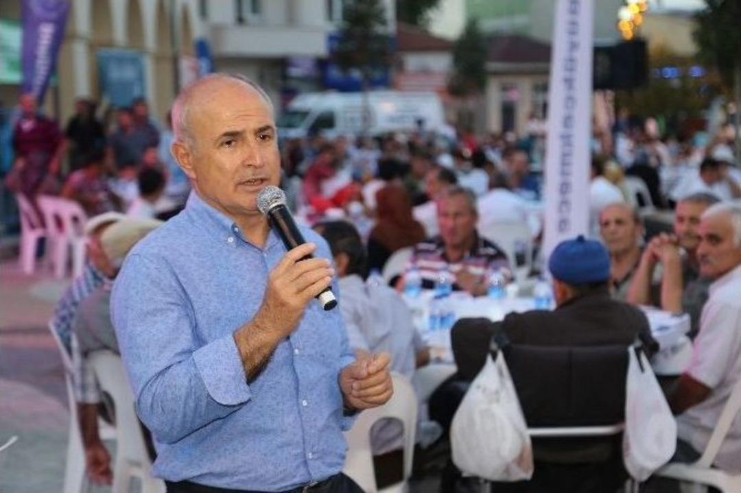 B&uuml;y&uuml;k&ccedil;ekmece&rsquo;de Komşular İftar Sofralarında Buluşuyor