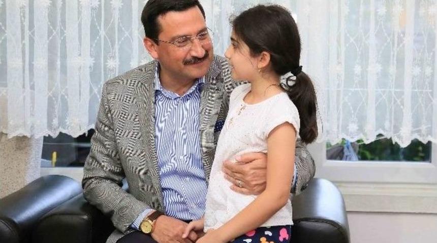 Başkan Ak&rsquo;tan Yılmaz Ailesine S&uuml;rpriz İftar Ziyareti