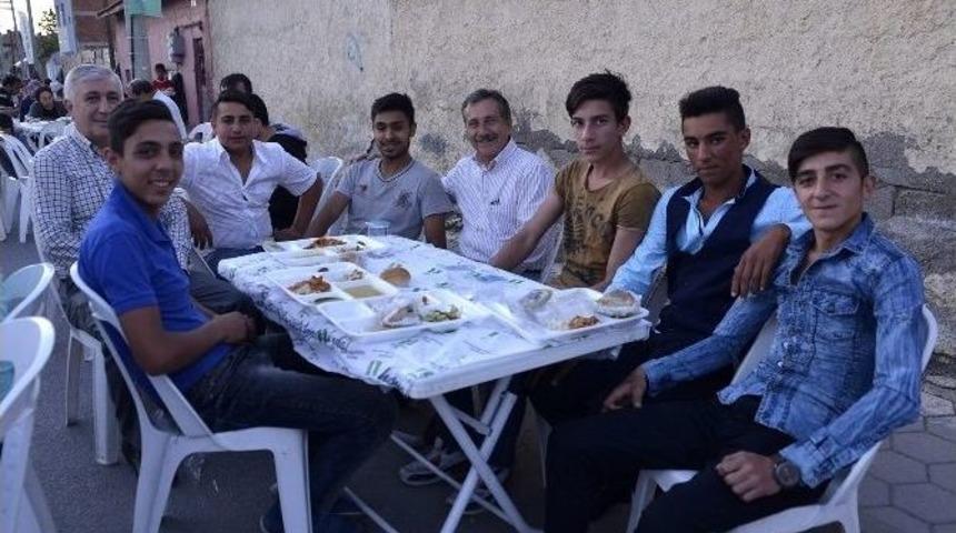 Fevzi &Ccedil;akmak Ve Şarh&ouml;y&uuml;k&rsquo;te İftar