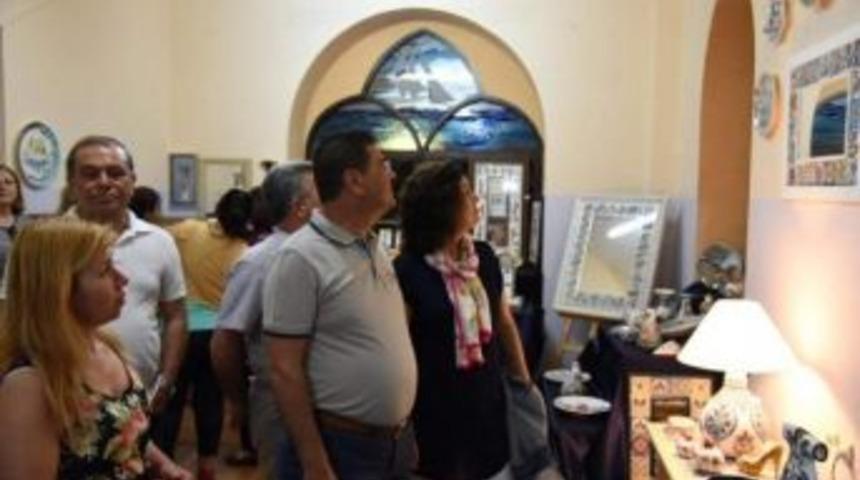 Sergiden Alışveriş Yaparak Kursiyerlere Yardım Etti