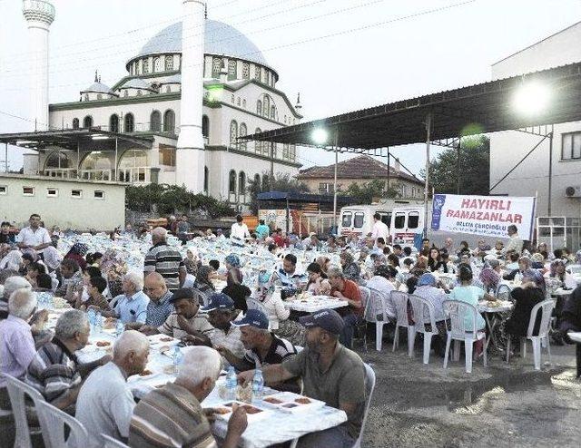 Büyükşehir Hafta Sonu 41 Noktada İftar Verdi