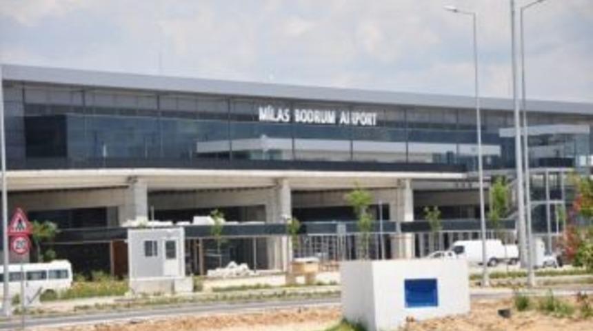 Milas-bodrum Havalimanı&rsquo;nda U&ccedil;ak Trafiği Arttı