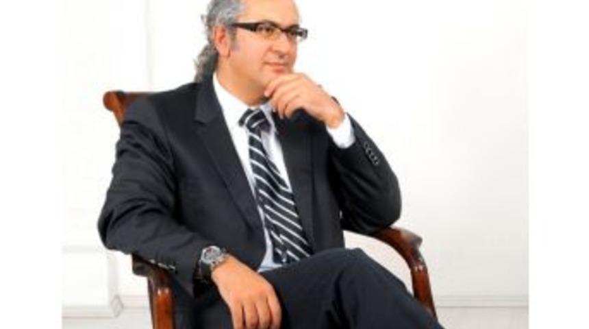 Op. Dr. "sa&ccedil;ları &Ccedil;ok Sıkı Bağlamak Sa&ccedil; Kayıplarına Neden Olabiliyor"