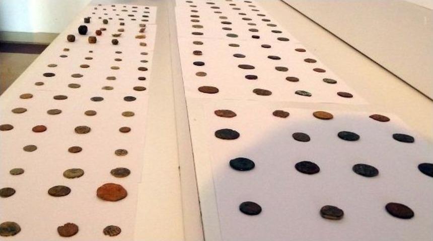 Kaddafi&rsquo;nin Han&ccedil;eri İstanbul&rsquo;da Yakalandı