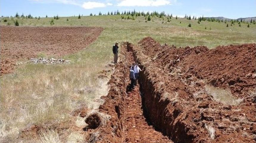 Mahallelerde Diren&ccedil; &Ccedil;ukurları Kazıldı