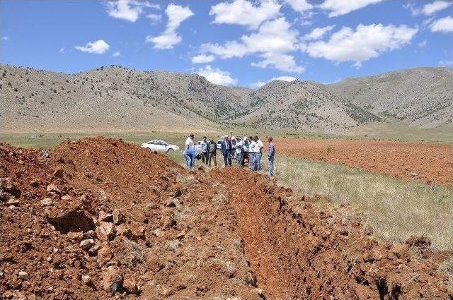 Mahallelerde Direnç Çukurları Kazıldı