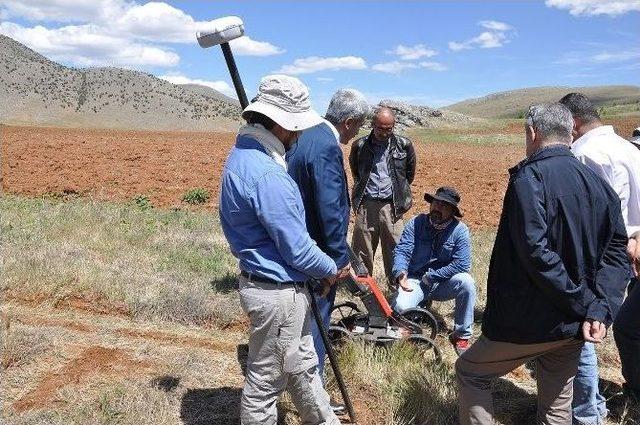 Mahallelerde Direnç Çukurları Kazıldı