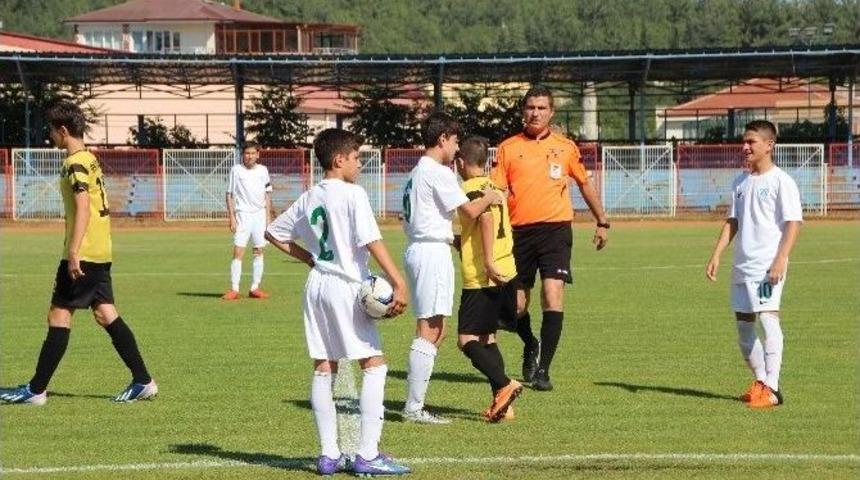 U13 T&uuml;rkiye Şampiyonasının İkinci G&uuml;n&uuml; Geride Kaldı