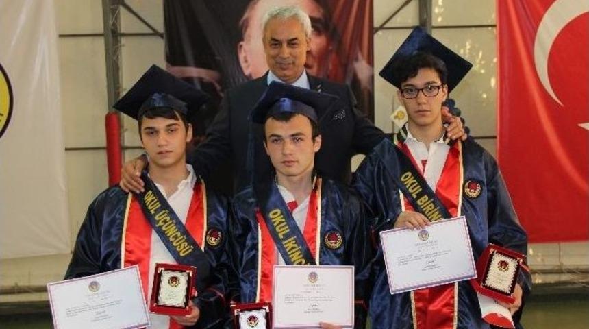 Ted Karab&uuml;k Koleji 2016 Mezunlarını Uğurladı