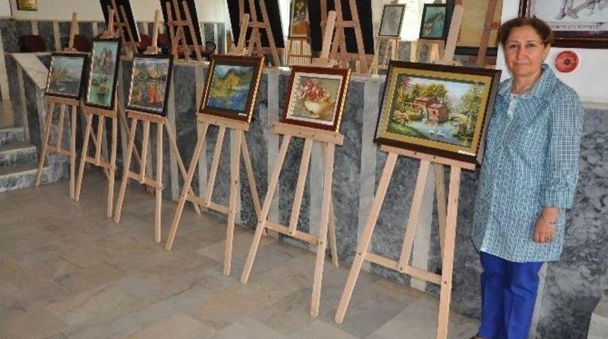 Adliyede Resim Sergisi