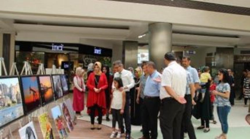 Kadınların Fotoğraf Sergisi Beğeni Topladı