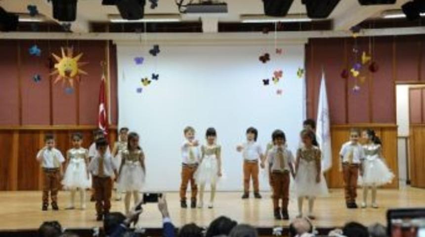 Be&uuml; Okul &Ouml;ncesi Eğitim Merkezinden Renkli Yılsonu G&ouml;sterisi