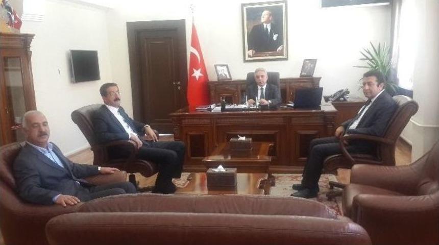 Kesk Heyeti Hakkari Valisi Toprak İle G&ouml;r&uuml;şt&uuml;