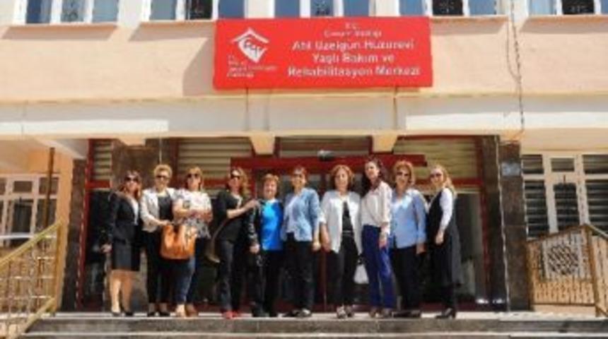 Kadın Girişimcilerden Babalar G&uuml;n&uuml; Ziyareti