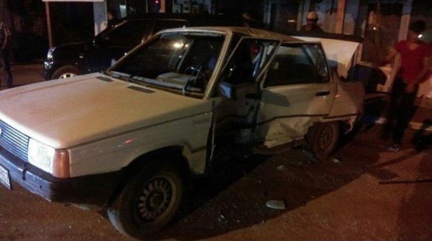 Fo&ccedil;a Bağarası&rsquo;nda Kaza: 2 Yaralı