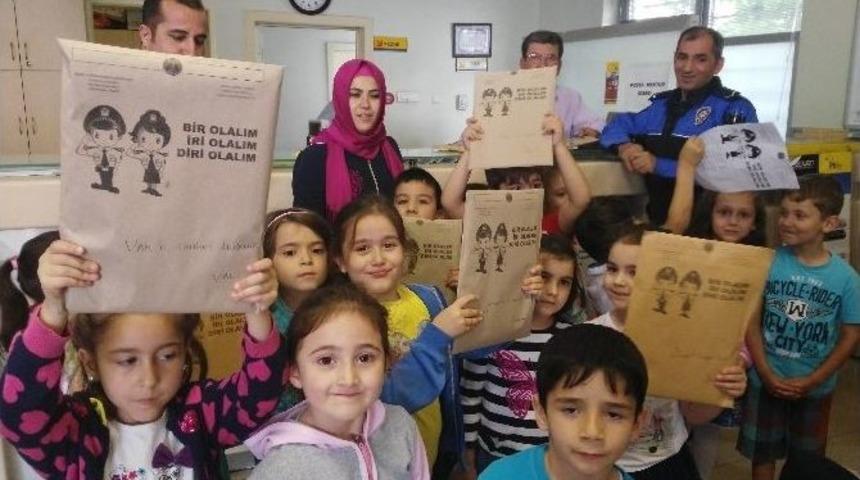 Ana Sınıfı &Ouml;ğrencilerinden &Ouml;rnek Davranış