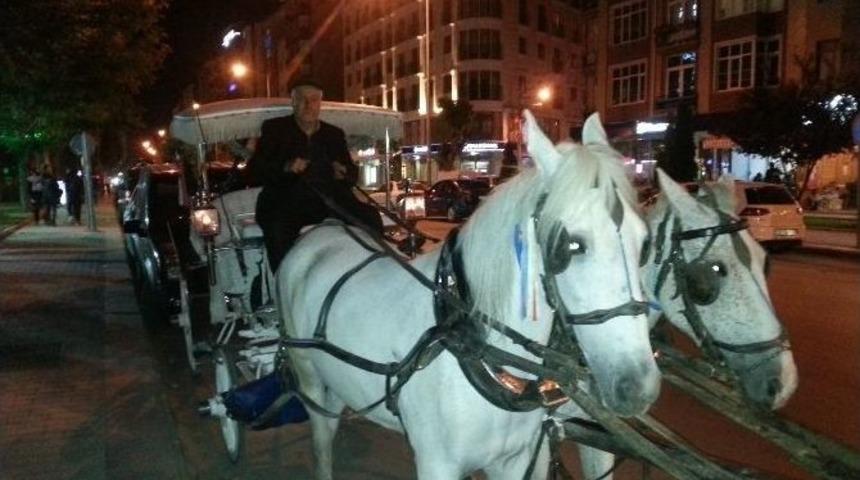 Ramazan Akşamlarının G&ouml;zdesi Faytonlar