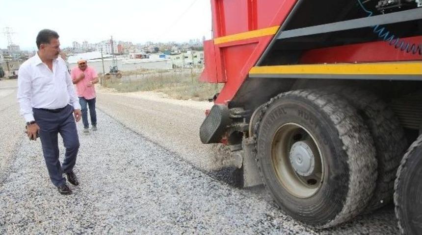 Toroslar&rsquo;da Asfalt &Ccedil;alışmaları S&uuml;r&uuml;yor