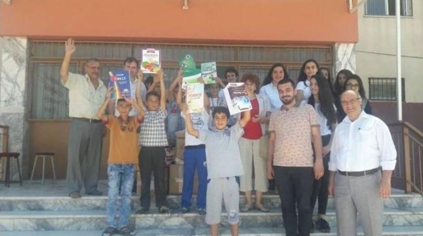 Liseli &Ouml;ğrencilerden Alkışlanacak Hareket