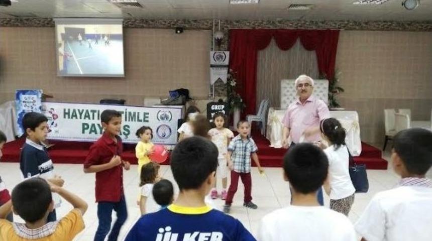 İhh İnsani Yardımlaşma Derneği Yetimlere İftar Verdi