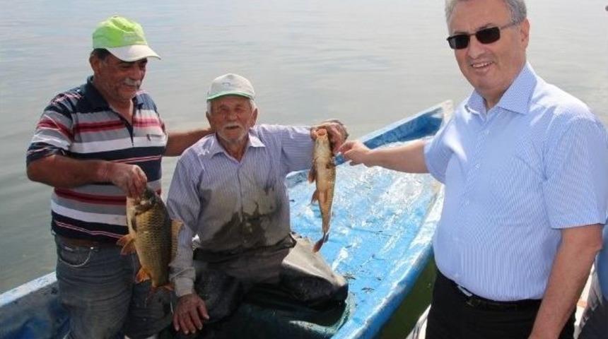 Manisa&rsquo;da Su &Uuml;r&uuml;nleri Denetimleri 5 Tekneyle Devam Ediyor