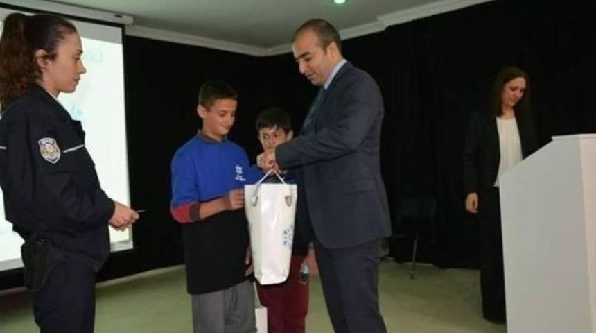 Mavi Kartaneleri &Ouml;d&uuml;llendirildi