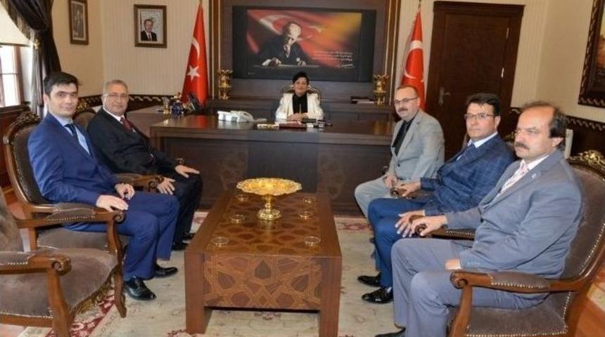 Kırklareli Kent Konseyi Ve Smmmo&rsquo;dan Vali Civelek&rsquo;e Ziyaret