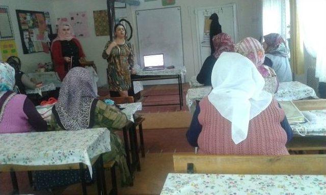 Edirne Belediyesi’nde Eğitim Seminerleri Devam Ediyor