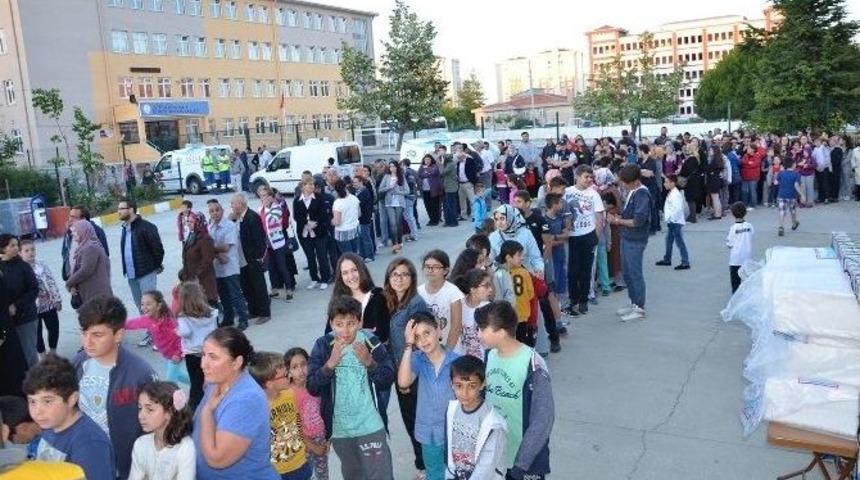 &Ccedil;orlu&rsquo;da İftar Yemekleri Yoğun Katılım İle Devam Ediyor