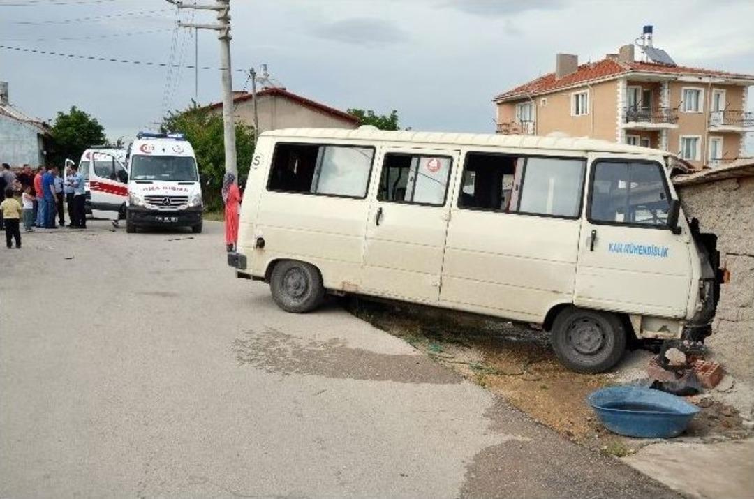 Eskişehir&rsquo;de Trafik Kazası: 8 Yaralı