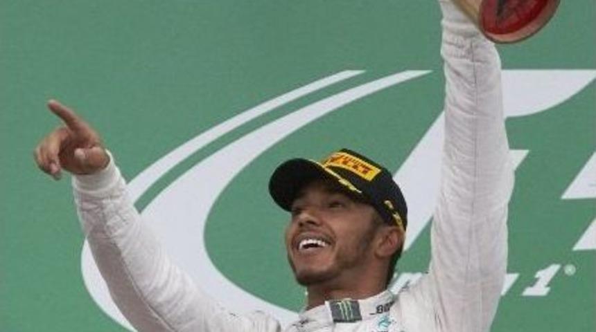 Formula 1 Kanada Grand Prix&rsquo;de Kazanan Lewis Hamilton