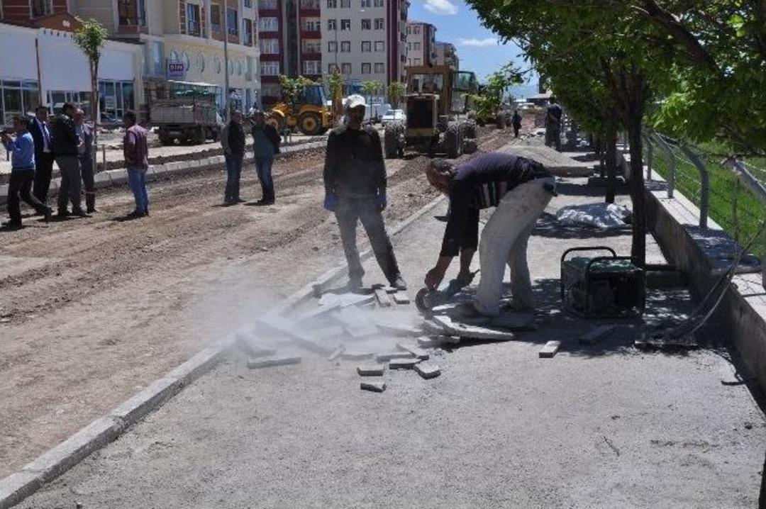 Belediye&rsquo;den &Uuml;niveriste&rsquo;nin Adına Yakışır Yol
