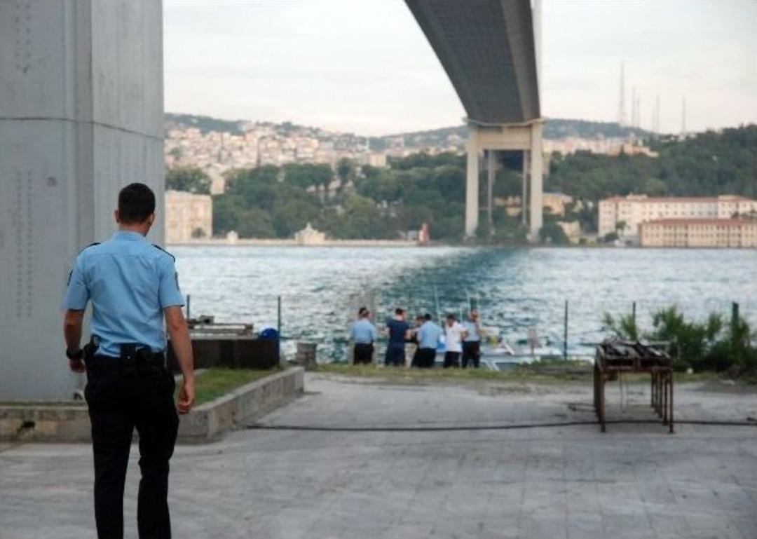 Boğazi&ccedil;i K&ouml;pr&uuml;s&uuml;&rsquo;nden Atlayarak İntihar Etti