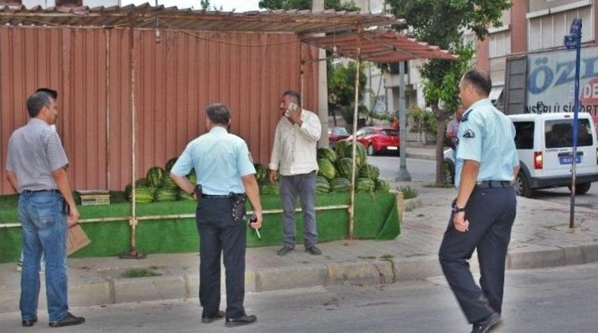 İftar Vaktinde Karpuzcu Bı&ccedil;aklandı