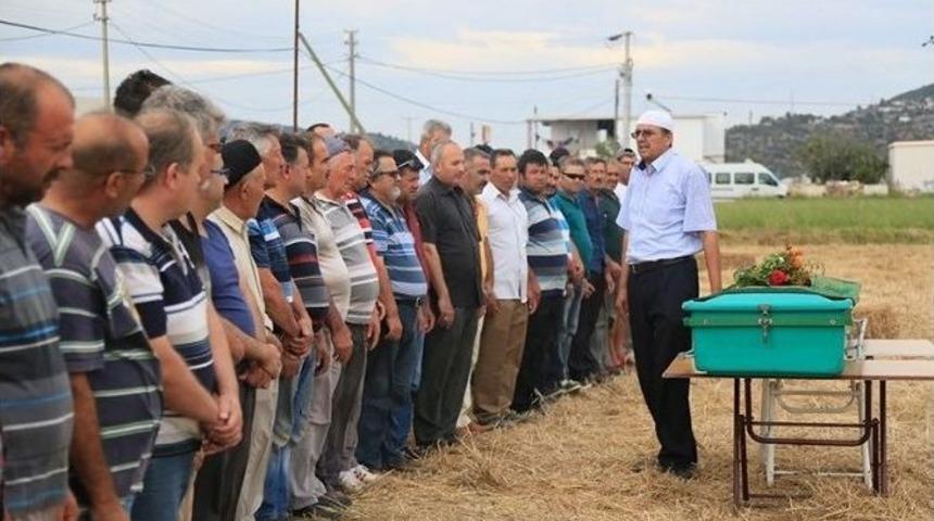 Cinayet Kurbanı Cift Toprağa Verildi
