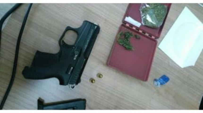 Kuşadası&rsquo;nda Uyuşturucu Operasyonu